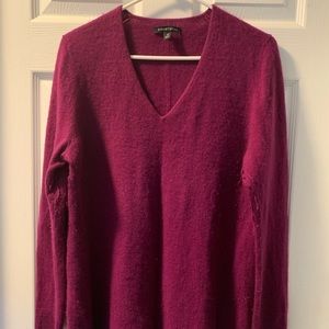 41 HAWTHORN
Shandley Cashmere V Neck Sweater